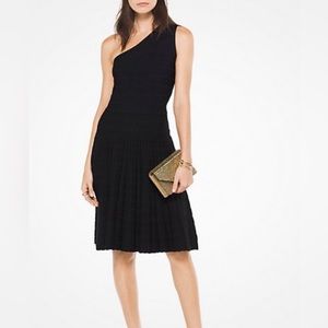 One shoulder dress